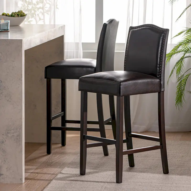 Lot de 2 tabourets de bar modernes avec dossiers rembourrés en cuir, clous décoratifs et pieds en bois massif pour salle à manger, salon, bar