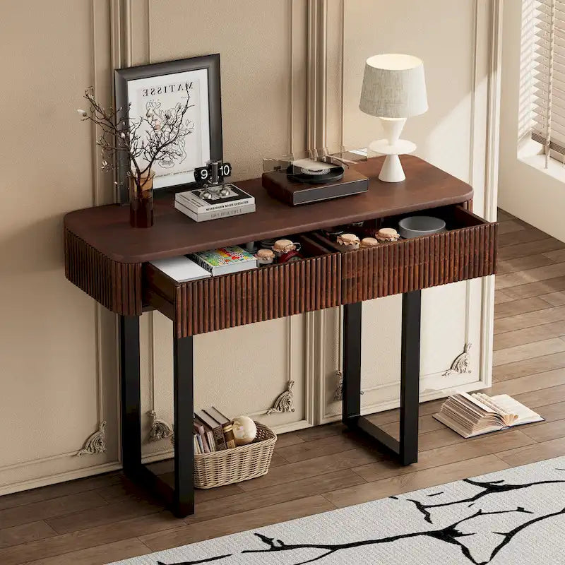 Console d'entrée moderne en bois massif avec motif cannelé et rangement