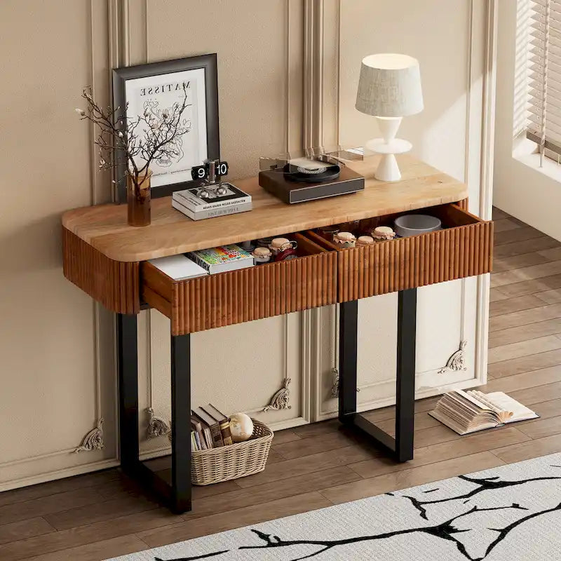 Console d'entrée moderne en bois massif avec motif cannelé et rangement