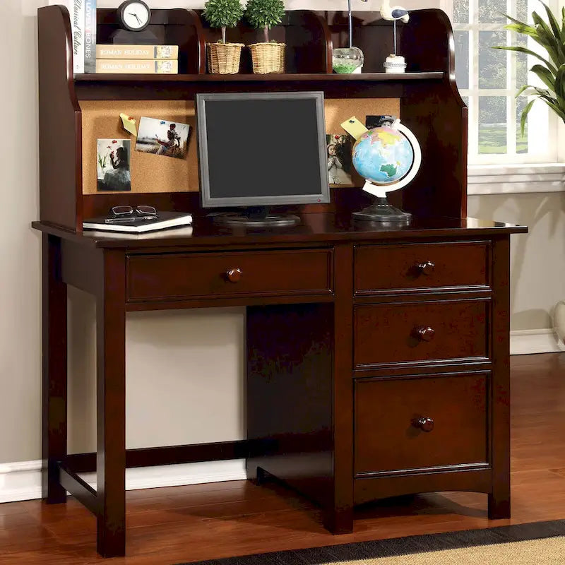 Bureau en bois avec quatre tiroirs
