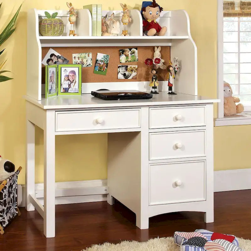 Bureau en bois avec quatre tiroirs
