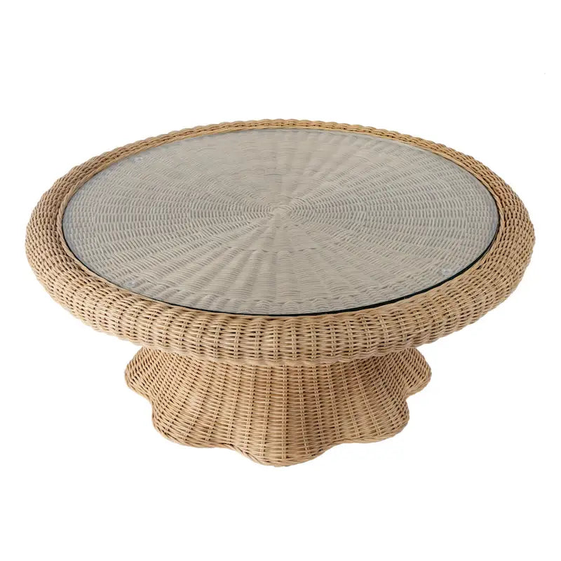 Table basse festonnée en rotin